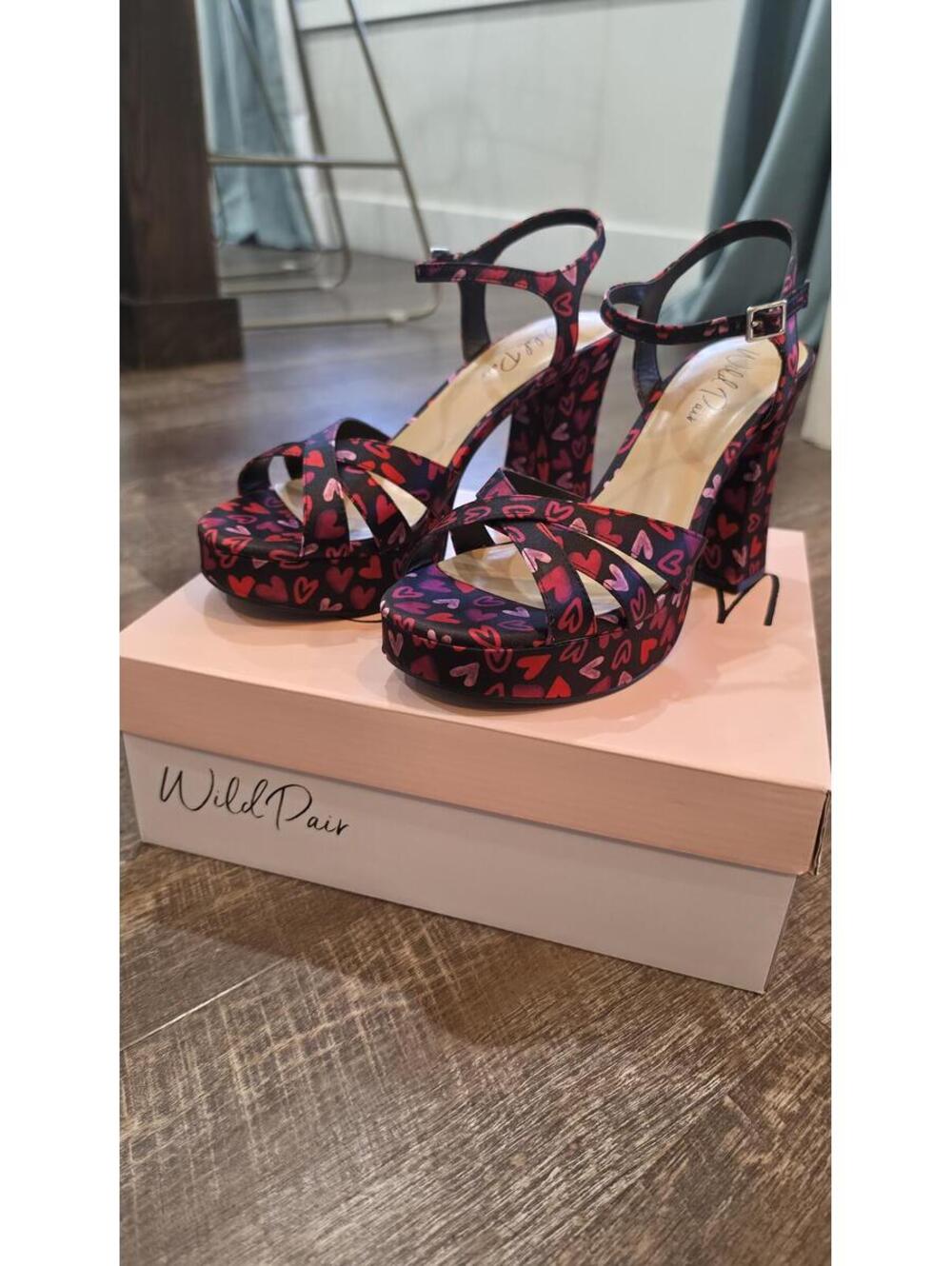 Wild Pair Reemi Heart Print Platform Block Heel Sandals Size 8 M